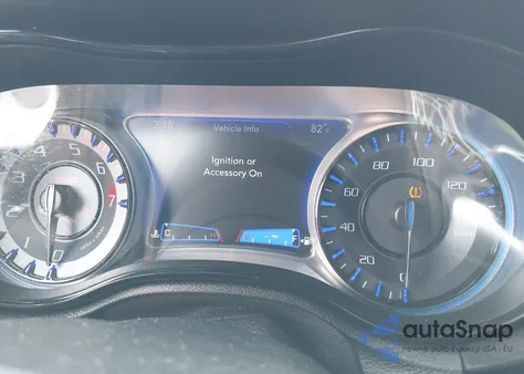 2022 Chrysler 300 S z USA, uszkodzony, nr VIN 2C3CCABG8NH259928